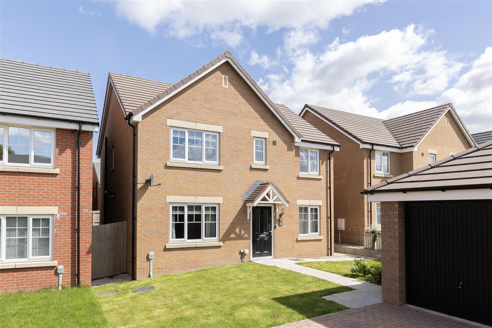 5 bed property in Monarch Avenue, Preston